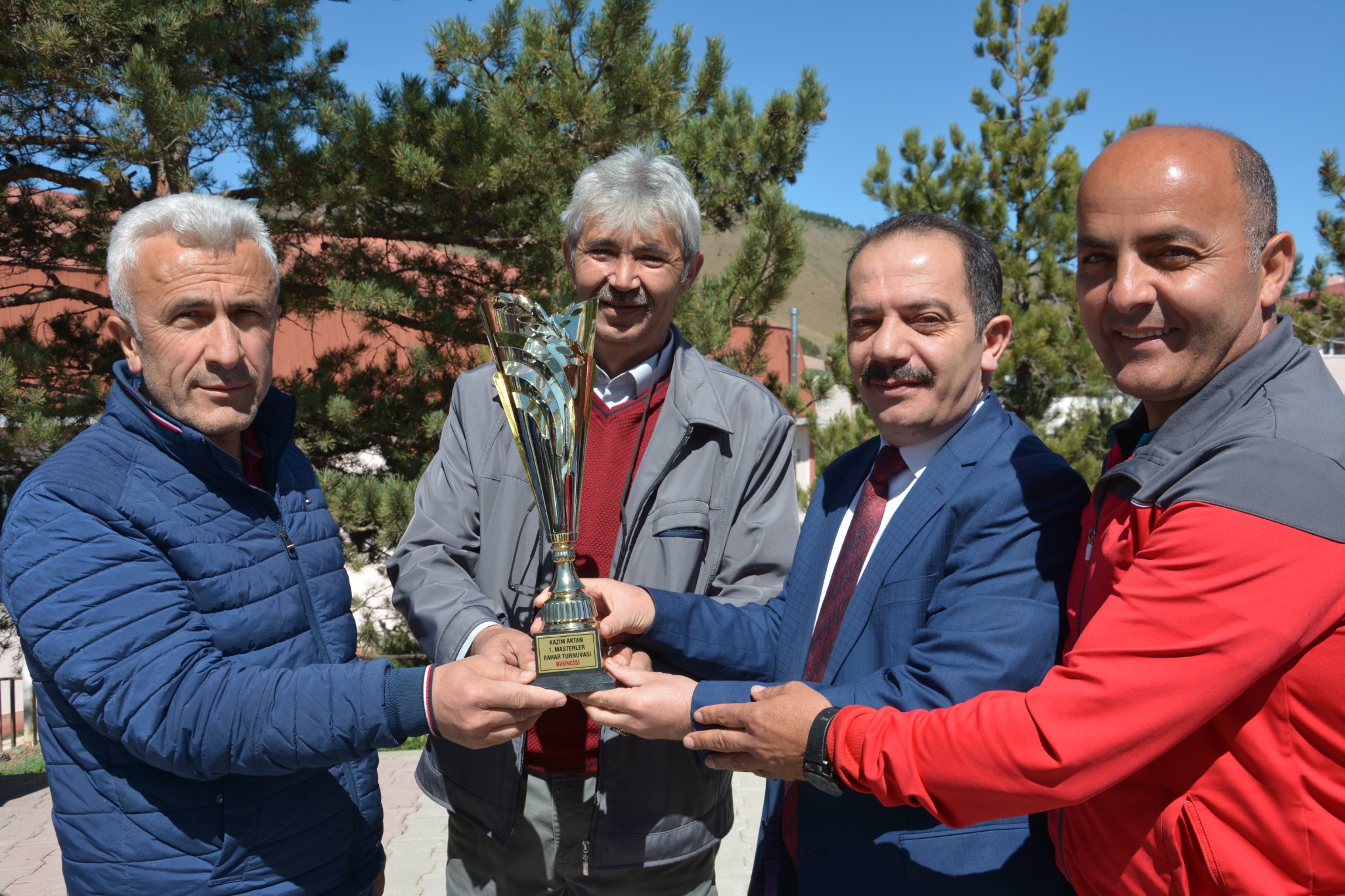 Antalya ilinde düzenlenen Türkiye Veteranlar ve Master Futbol Turnuvasında  temsilcimiz şampiyonluk kupası kazandı. 