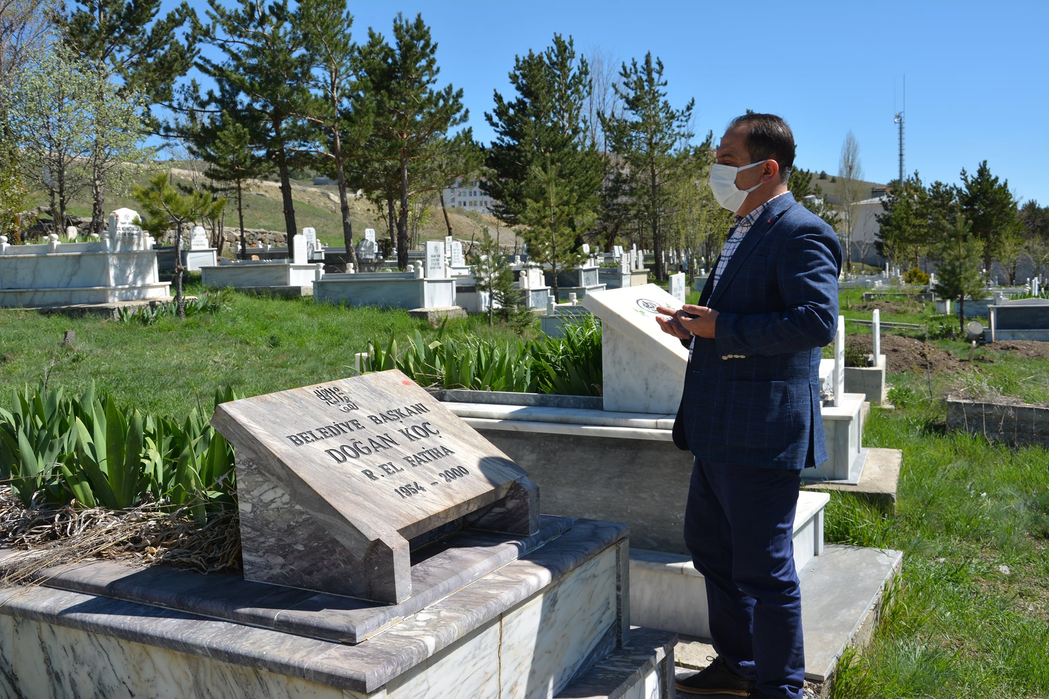 Karadoğan Mezarlığında Çevre Düzenleme Çalışmalarımız